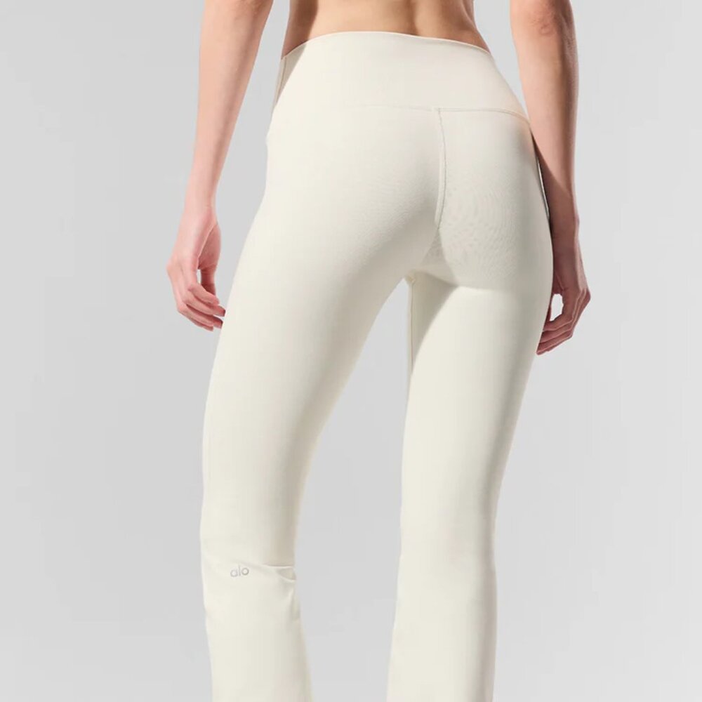 NWT Alo Yoga Airbrush High-Waist 7/8 Bootcut Legging XS - Picture 2 of 6